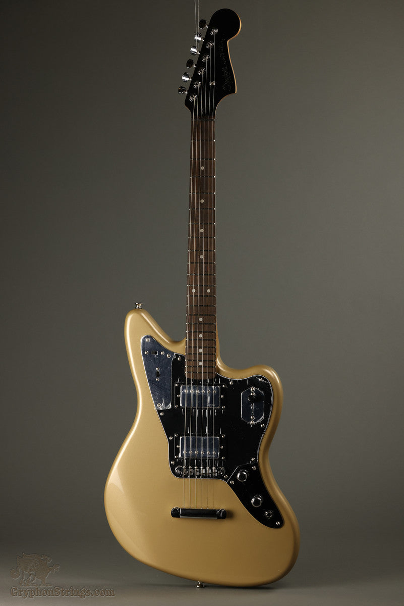 は自分にプチご褒美を Squier / Contemporary Jaguar HH ST Laurel