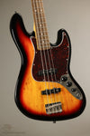 Squier Classic Vibe '60s Jazz Bass®, Laurel Fingerboard, 3-Color Sunburst - New